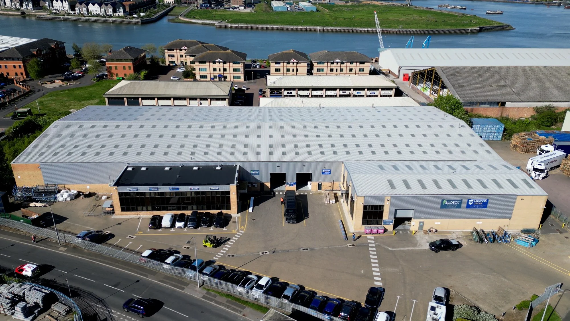 AliDeck factory, Rochester